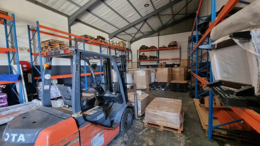 To Let commercial Property for Rent in Rivergate Western Cape